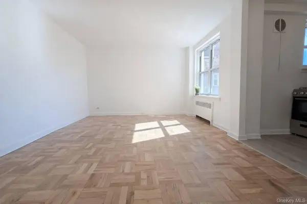 30-11 Parsons BLVD #2T, Flushing, NY 11354