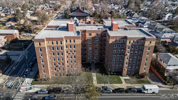 30-11 Parsons BLVD #2T, Flushing, NY 11354