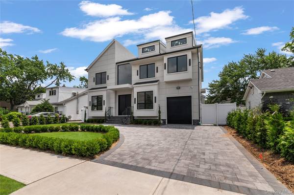 857 Glen DR, Woodmere, NY 11598
