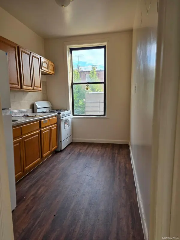 440 E 186TH ST, Bronx, NY 10458
