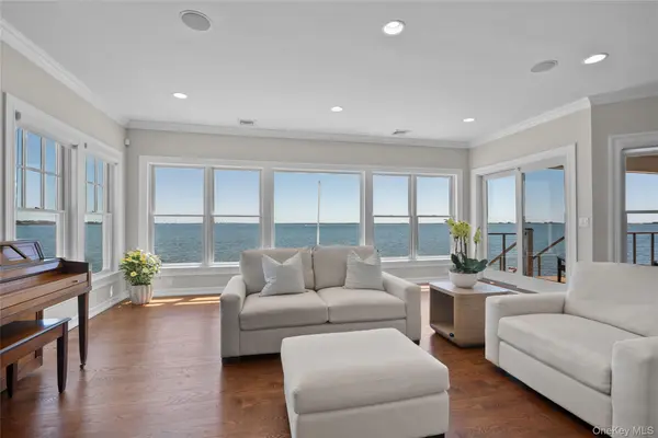 21 Shinnecock RD, East Quogue, NY 11942