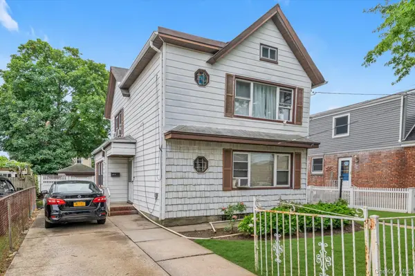 146-44 23rd AVE, Whitestone, NY 11357
