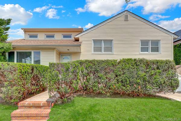 335 E State ST, Long Beach, NY 11561