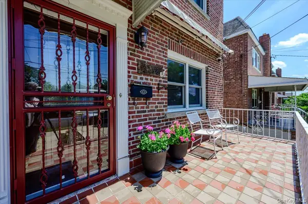2368 Woodhull AVE, Bronx, NY 10469