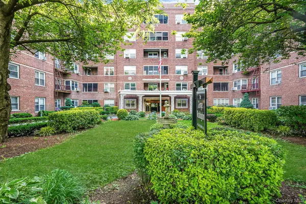 67-66 108th ST #D/3, Forest Hills, NY 11375