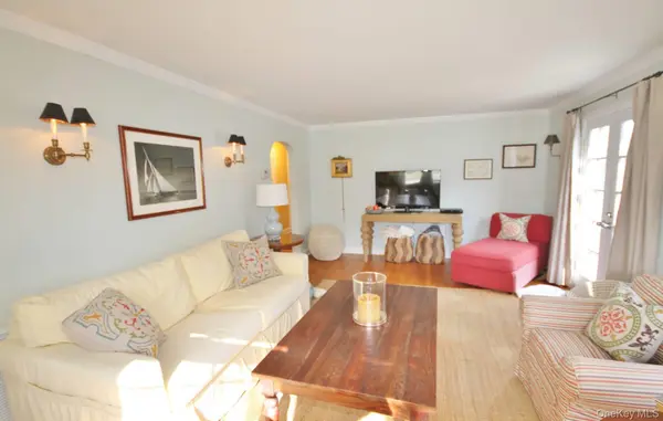 45 Cooper ST, Southampton, NY 11968