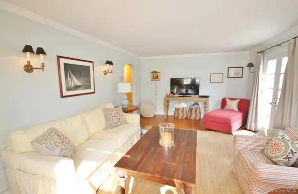 45 Cooper ST, Southampton, NY 11968