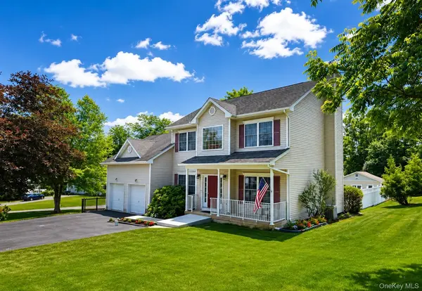 2 Gatehouse PL, Walden, NY 12586