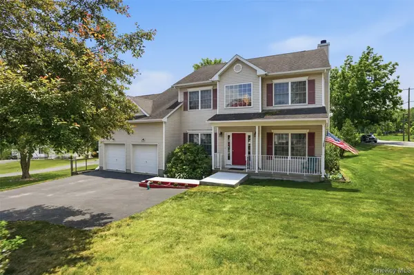 2 Gatehouse PL, Walden, NY 12586