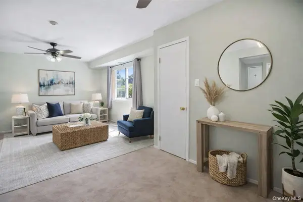 200 Lake Pointe Circle #200, Middle Island, NY 11953