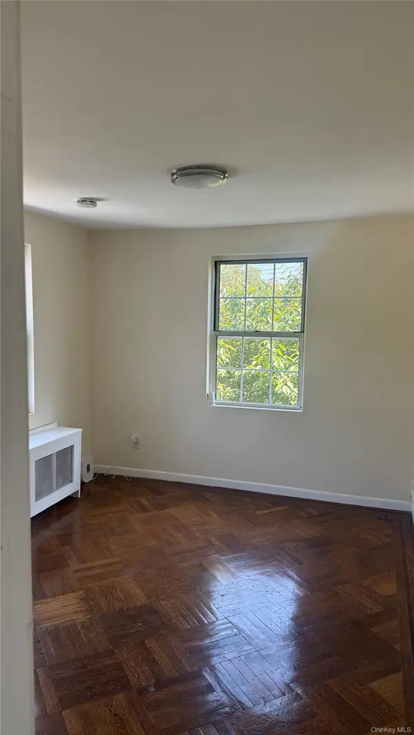 89-28 207th ST #2nd Floor, Queens Village, NY 11427