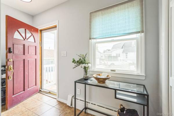 55 West AVE, Lawrence, NY 11559
