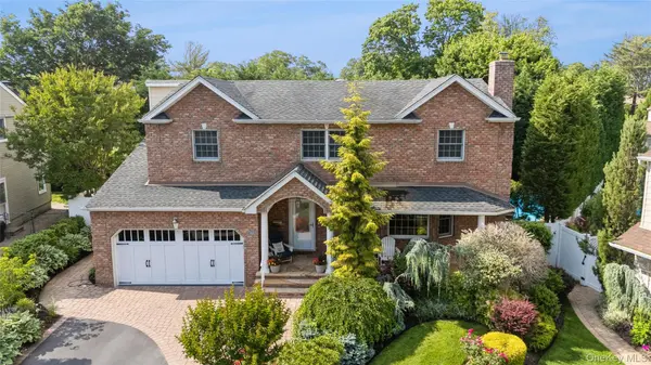 2539 Bradley CT,  Merrick,  NY 11566