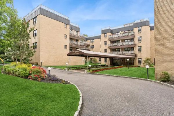 40 Stoner AVE #1R, Great Neck, NY 11021