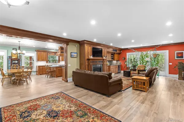490 Wading River RD, Manorville, NY 11949
