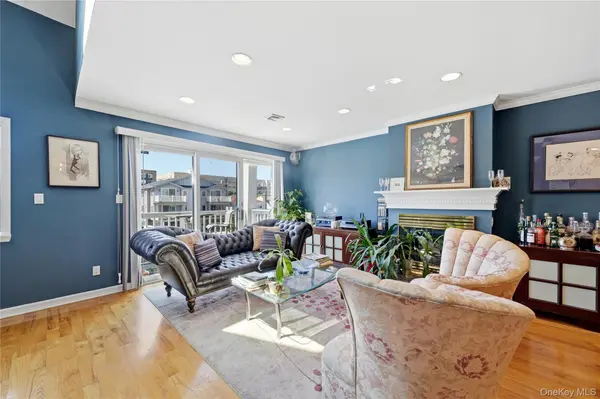 659 E Broadway #B, Long Beach, NY 11561