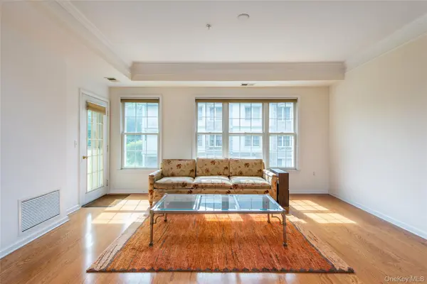 28 N De Baun AVE #205, Suffern, NY 10901