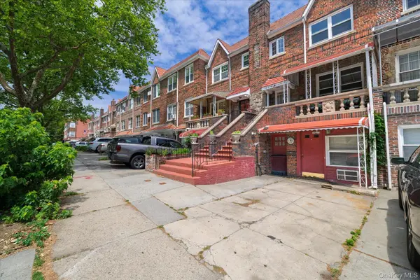 52-37 39th AVE, Sunnyside, NY 11104
