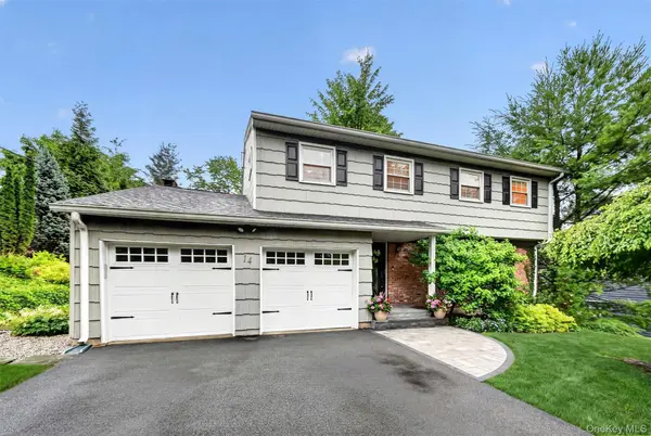 14 Tyler PL, Nanuet, NY 10954