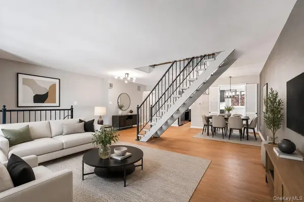 175-03 Peck AVE #2 Floor, Fresh Meadows, NY 11365