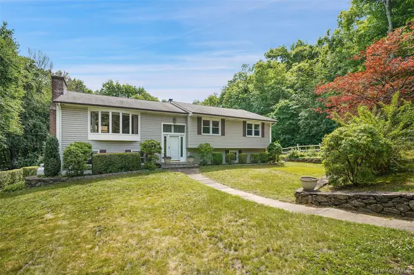 10 Highview TER, Somers, NY 10589