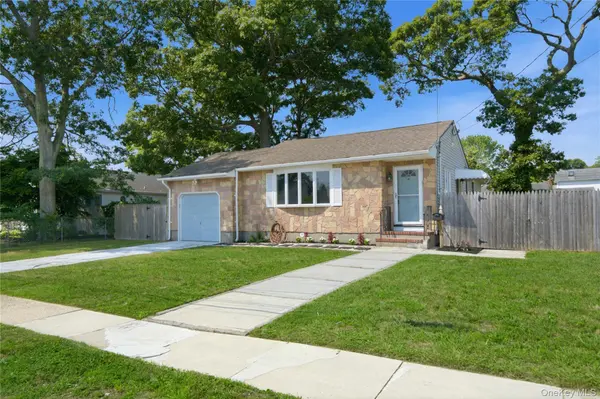 58 Highland AVE, Patchogue, NY 11772