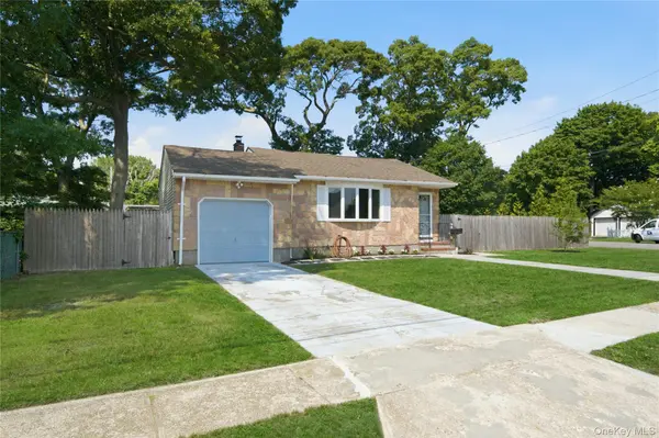 58 Highland AVE, Patchogue, NY 11772
