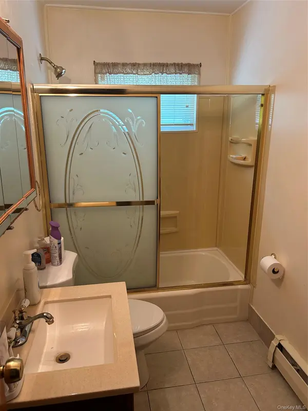 400 Fulton ST #D 8, Farmingdale, NY 11735