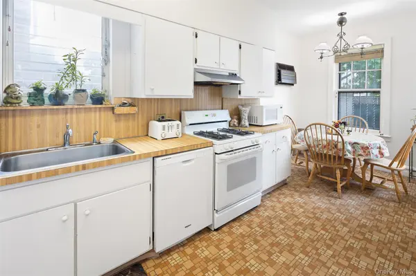 1216 E 28th ST, Brooklyn, NY 11210