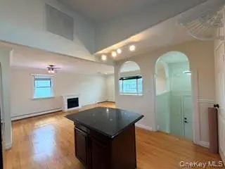 23 W Alhambra AVE, Lindenhurst, NY 11757