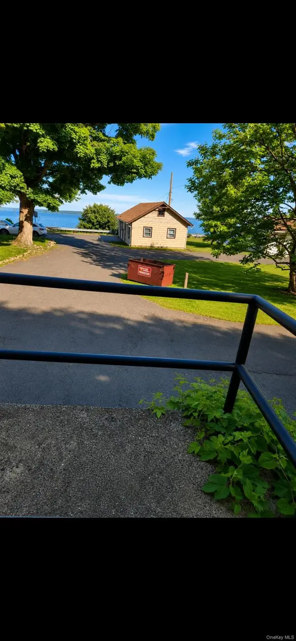 650 N Liberty AVE, Tomkins Cove, NY 10986