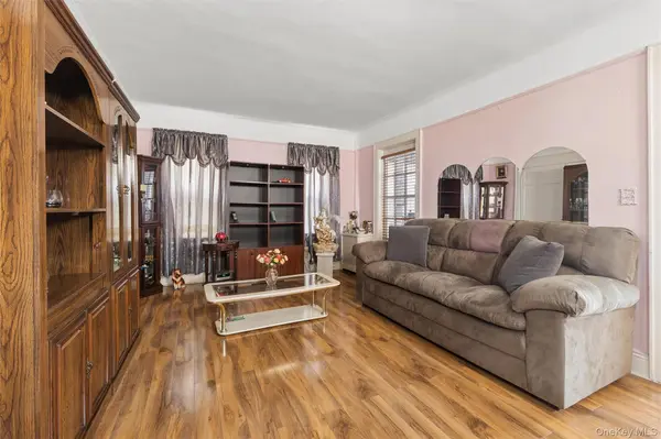 112-17 201st ST, Saint Albans, NY 11412