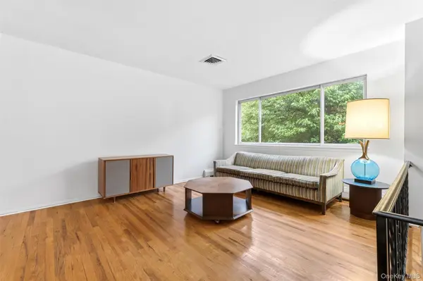 223 Newport AVE, Tappan, NY 10983