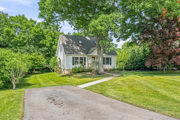 39 Overlook RD, Monroe, NY 10950