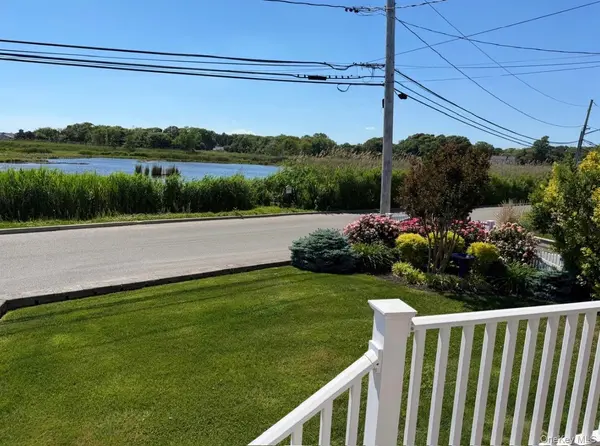 30 Namkee LN, Blue Point, NY 11715