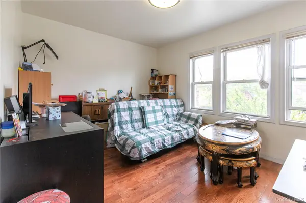 15335 60th AVE, Flushing, NY 11355