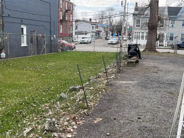 286 1st ST, Newburgh, NY 12550