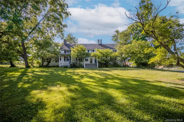 190 Dunthorne DR, Bloomingburg, NY 12721