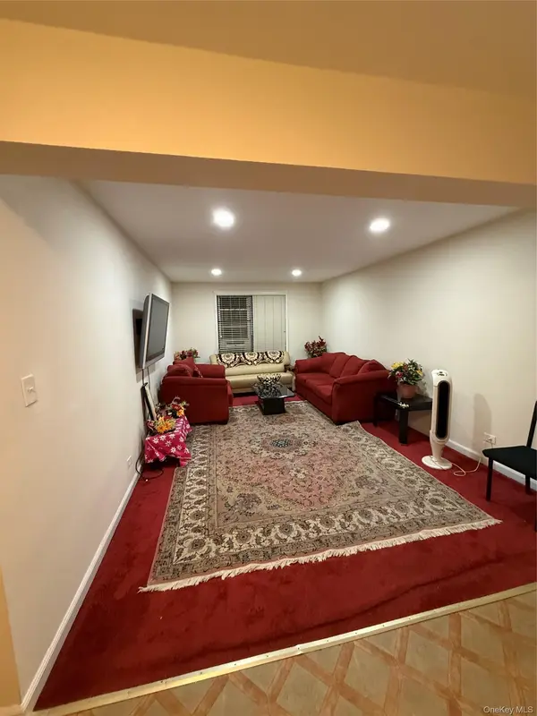 84-55 Daniels ST #5C, Briarwood, NY 11435