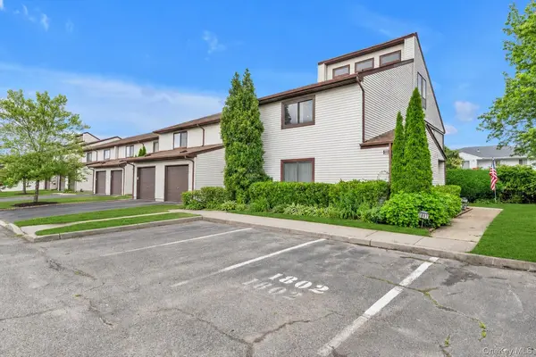 100 Daly BLVD #1802, Oceanside, NY 11572