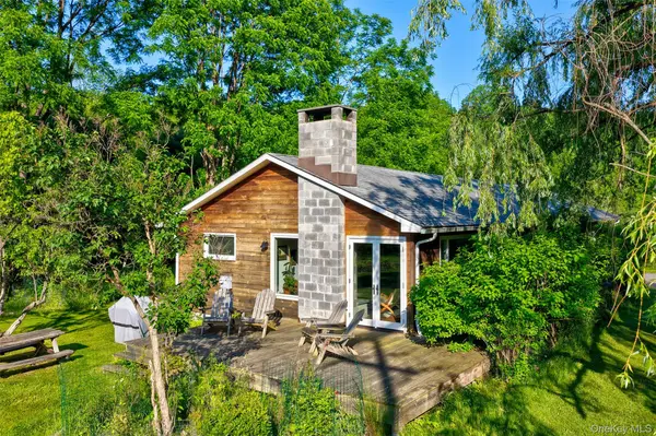 399 Delaware DR, Narrowsburg, NY 12764