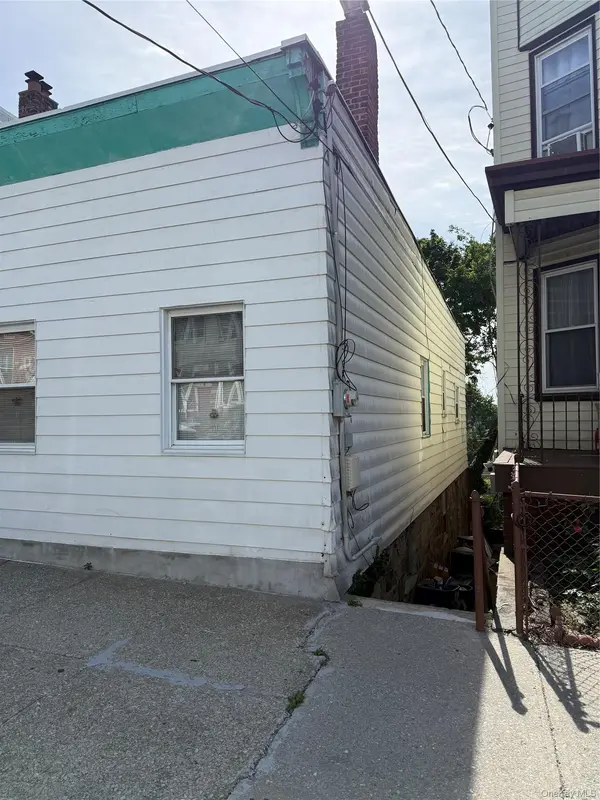 162 Voss AVE, Yonkers, NY 10703