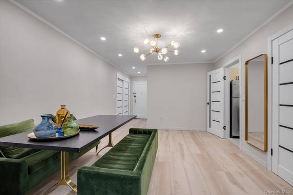 1203 E Broadway #G13, Hewlett, NY 11557