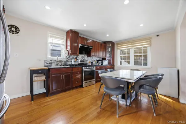 32-03 Clearview EXPY, Bayside, NY 11361