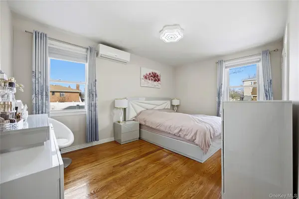 32-03 Clearview EXPY, Bayside, NY 11361