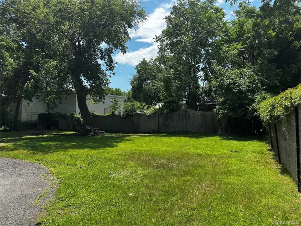 7 Columbus ST, New Windsor, NY 12553