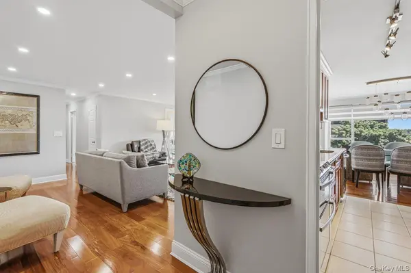166-25 Powells Cove BLVD #4M, Beechhurst, NY 11357