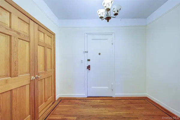 167-10 Crocheron AVE #5R, Flushing, NY 11358