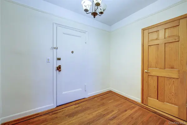 167-10 Crocheron AVE #5R, Flushing, NY 11358