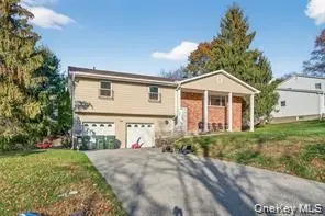3 Roanoke DR, Monroe, NY 10950